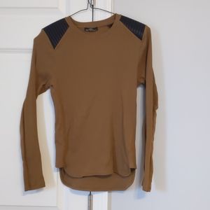 Moto shoulder shirt